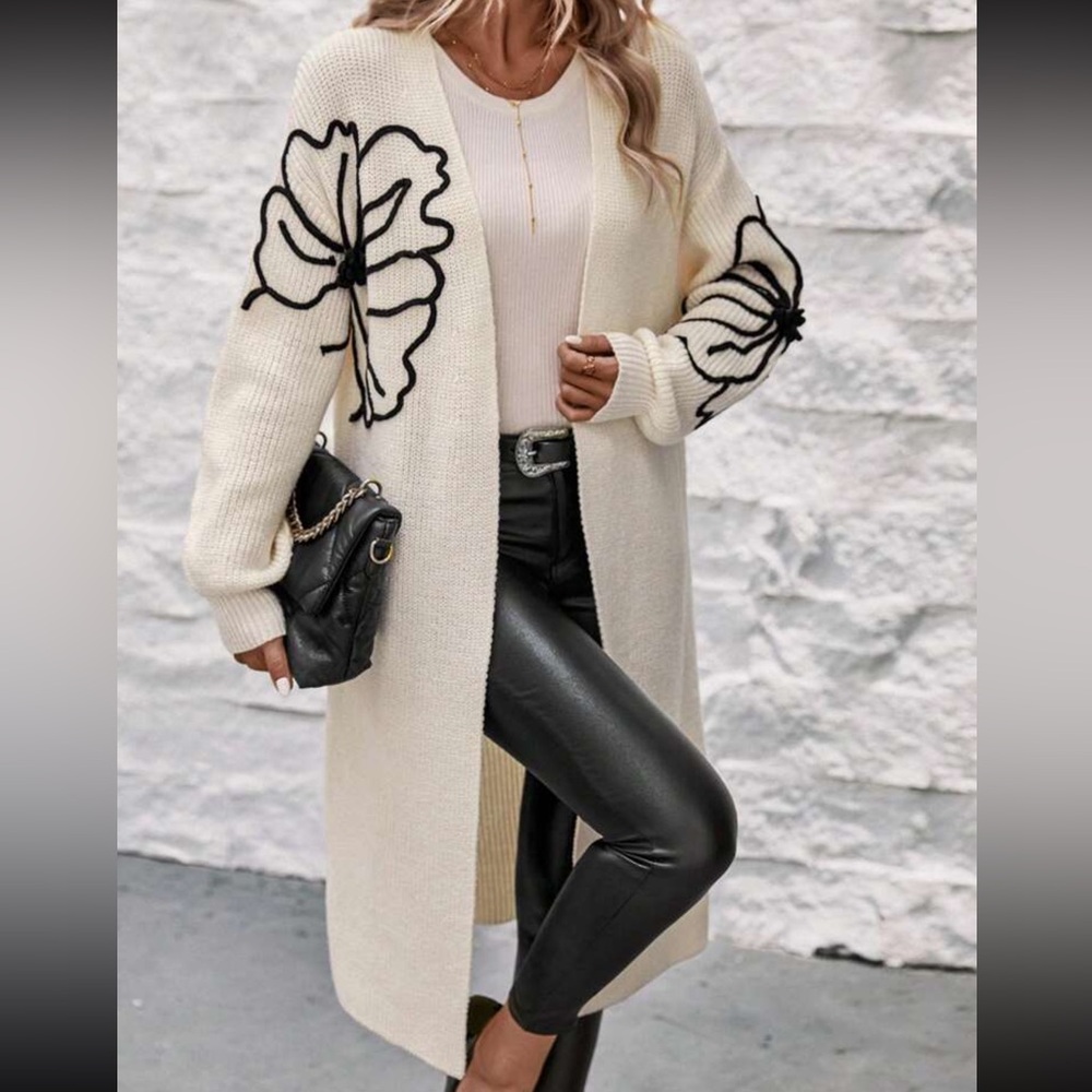 Elegant Cream Open-Front Knit Drop Shoulder Sweater with Black Floral Design - Picture 2 of 7